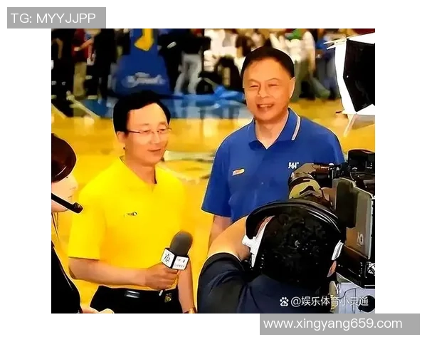 从球场传奇到教练席英雄：足球明星转型教练之路解析