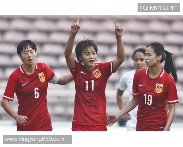 权健女足球星是谁 探索中国女足新秀崭露头角的背后故事